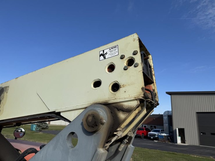 2006-jlg-g6-42a-image-13