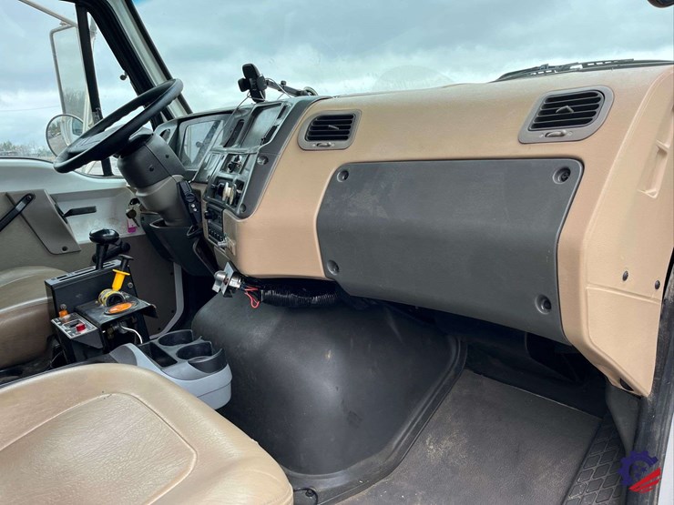 2008-sterling-l7500-image-53