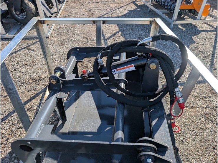 landhonor-mini-skid-steer-grapple-bucket-44"-image-8