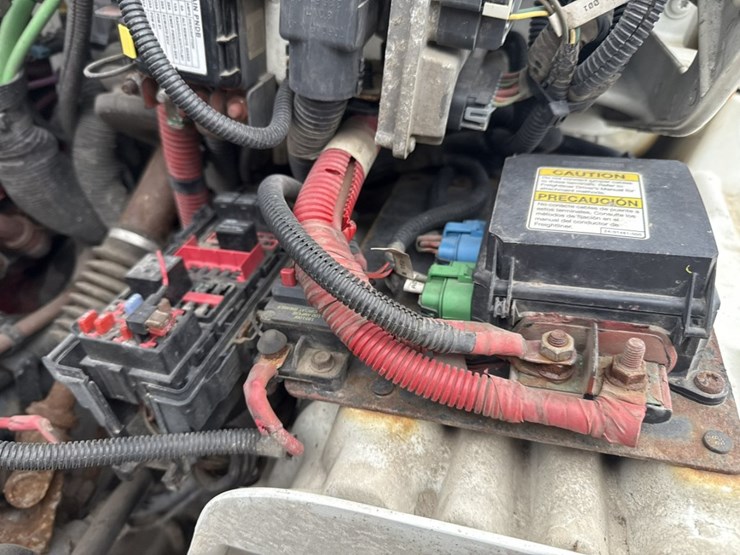 #2000-•-2014-freightliner-altec-digger-derrick-image-25