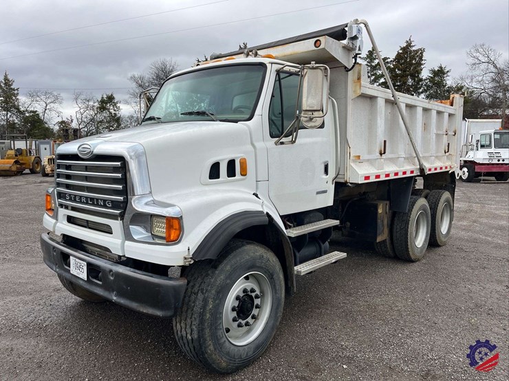 2008-sterling-l7500-image-19