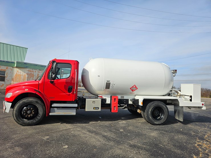 2016-freightliner-s2g-image-6