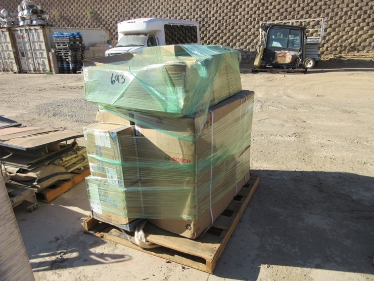 bosch-&-gree-ductless-a/c-condensers,-image-1