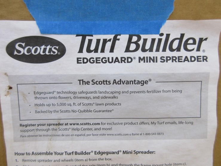 lot-of-(3)-seed-spreaders-&-(4)-spade-shovels-image-3