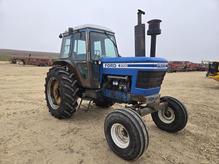 1978-ford-9700-image-3