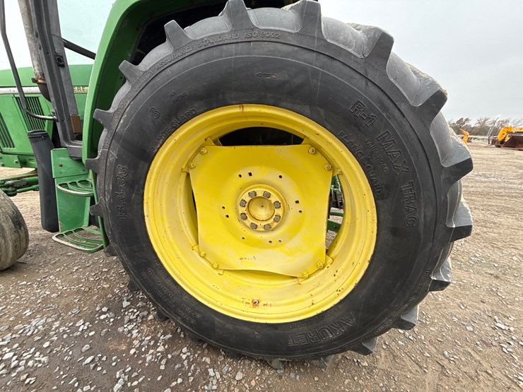 john-deere-6400-image-15