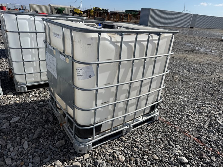 #22621-•-1000-gallon-poly-tank-w/-cage-image-3