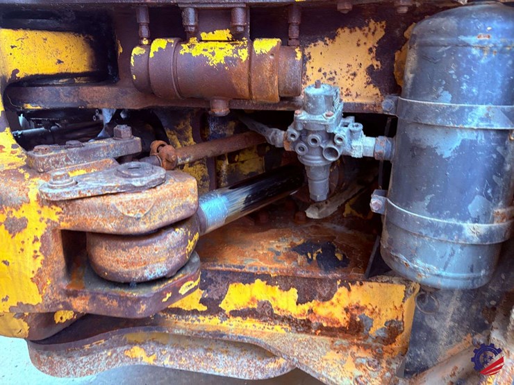 1995-volvo-a30-image-49