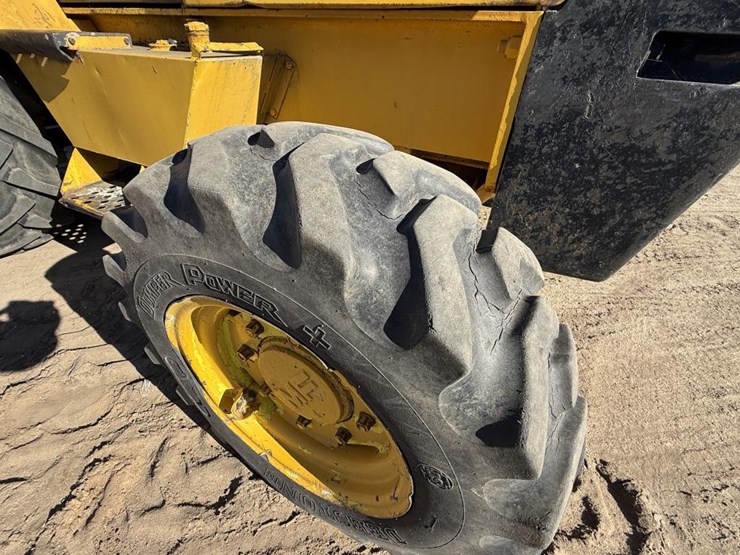 #1975-•-massey-ferguson-14k-forklift-image-34