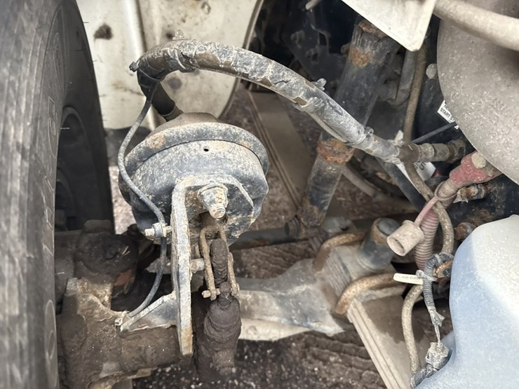 #2000-•-2014-freightliner-altec-digger-derrick-image-20