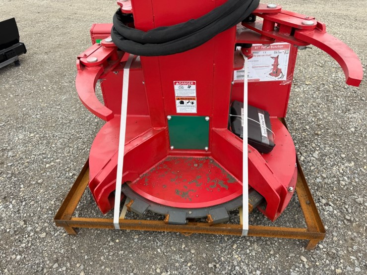 ray-tree-skid-steer-41"-feller-buncher-image-7