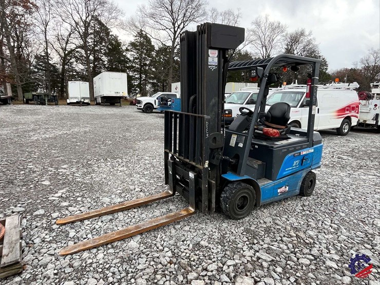 byd-ecb27c-forklift-electric-image-1