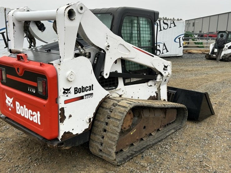 2013-bobcat-t770-image-5