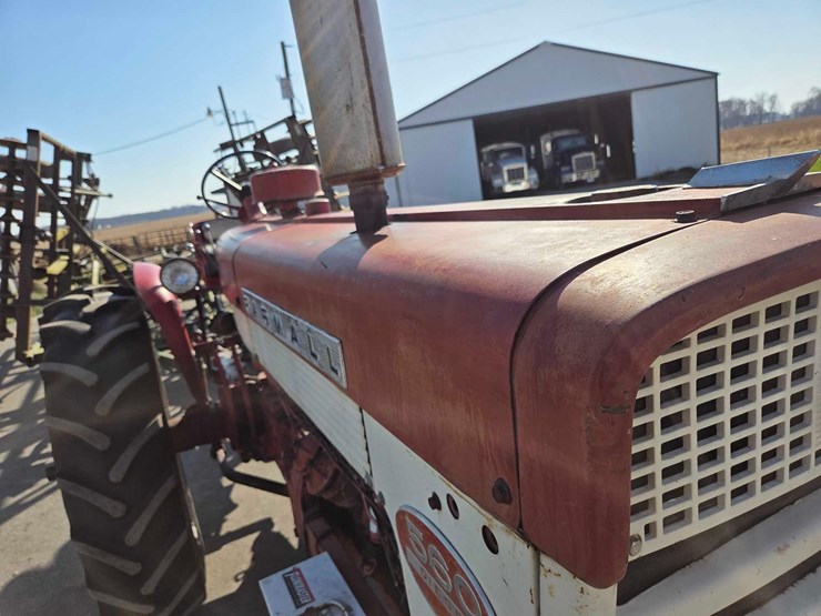 case-ih-560-image-47