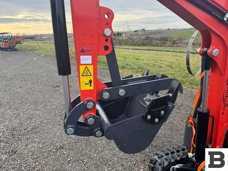 2025-cfg-industrial-mx15rx-mini-excavator-image-12