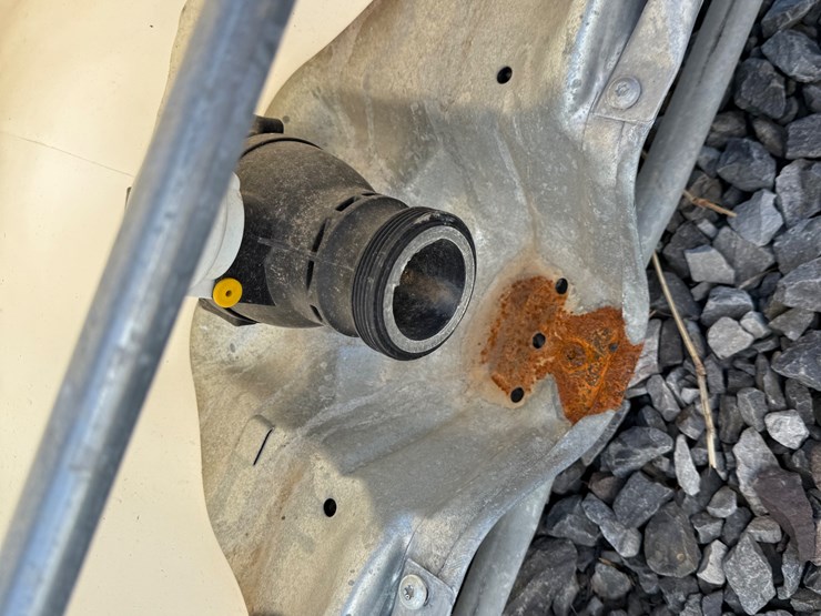 #22621-•-1000-gallon-poly-tank-w/-cage-image-4