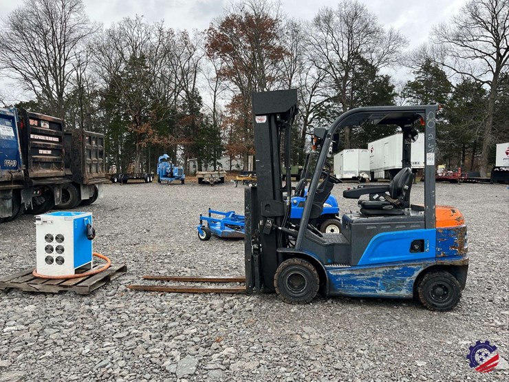 byd-ecb27c-forklift-electric-image-2