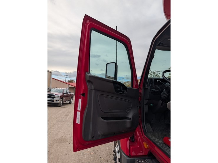 2019-international-lt-image-19