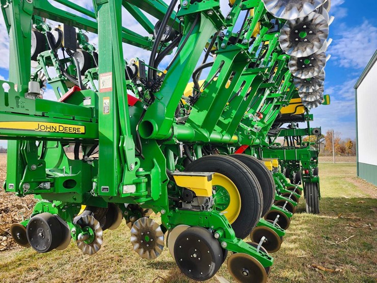 2021-john-deere-1795-image-18