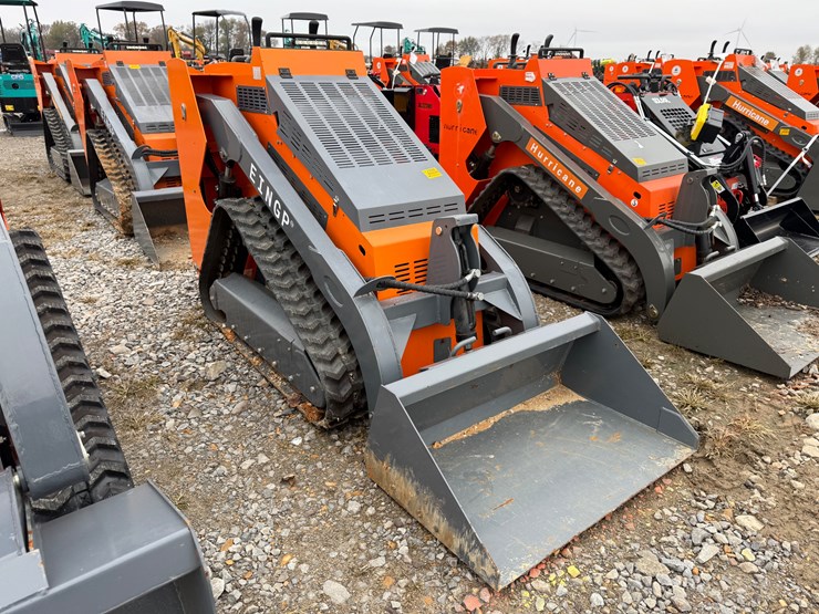 #100-•-2024-erie-industry-scl850-stand-on-skid-steer-loader-scl850562a1396-inv#33620-image-3