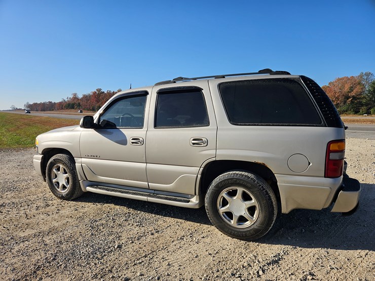 2004-gmc-yukon-image-7