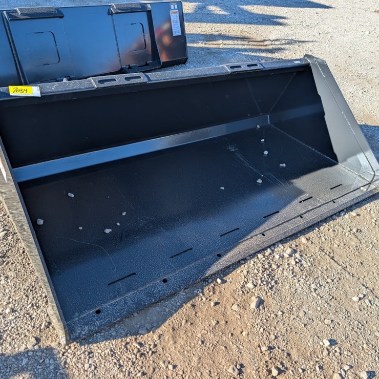 Wolverine Skid Steer Bucket 72"