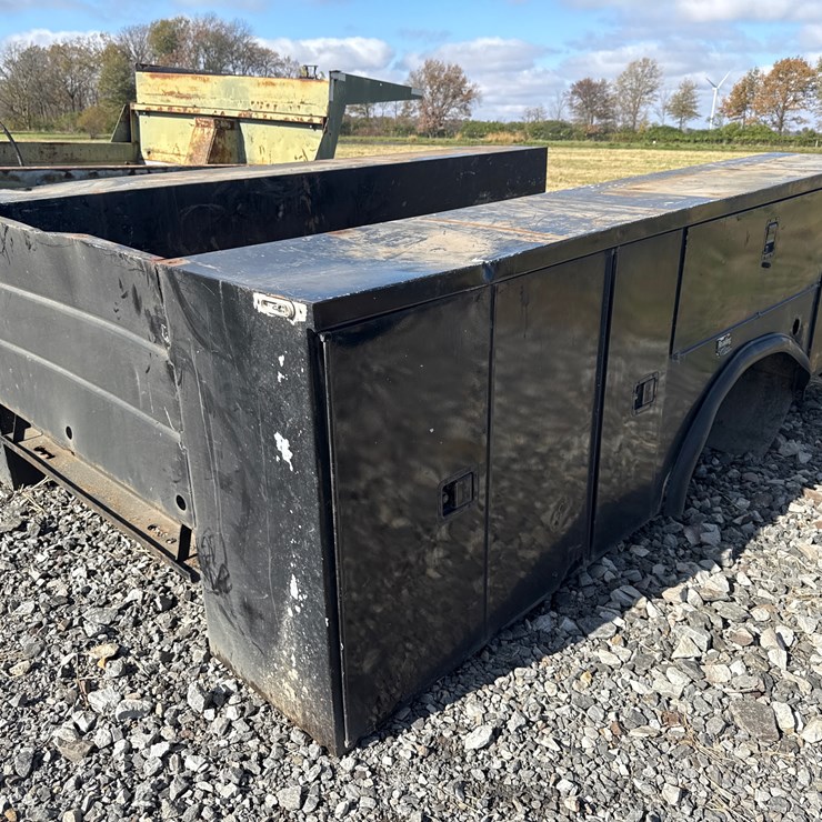 #22634 • Reading 132FABDW-R Truck Bed 521166
