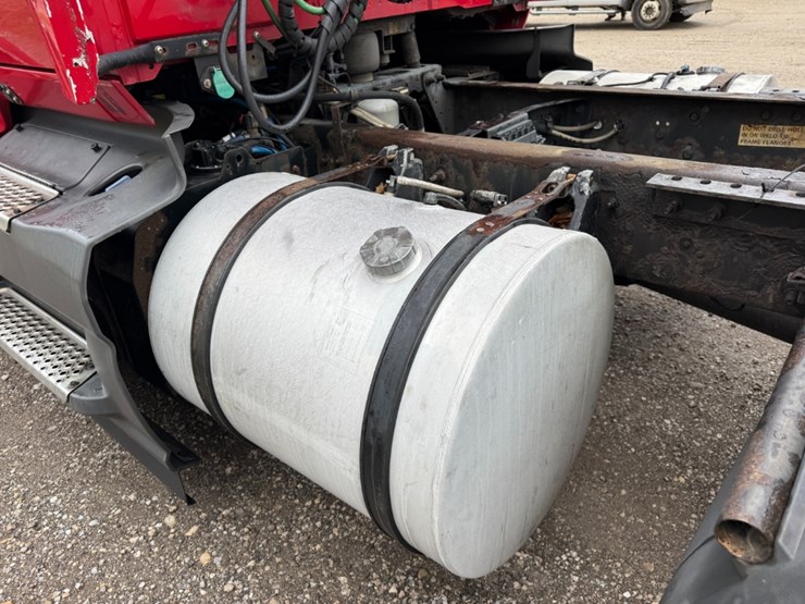 2019-international-lt-image-10