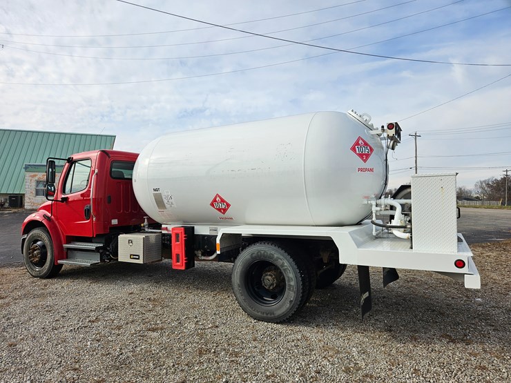 2016-freightliner-s2g-image-10