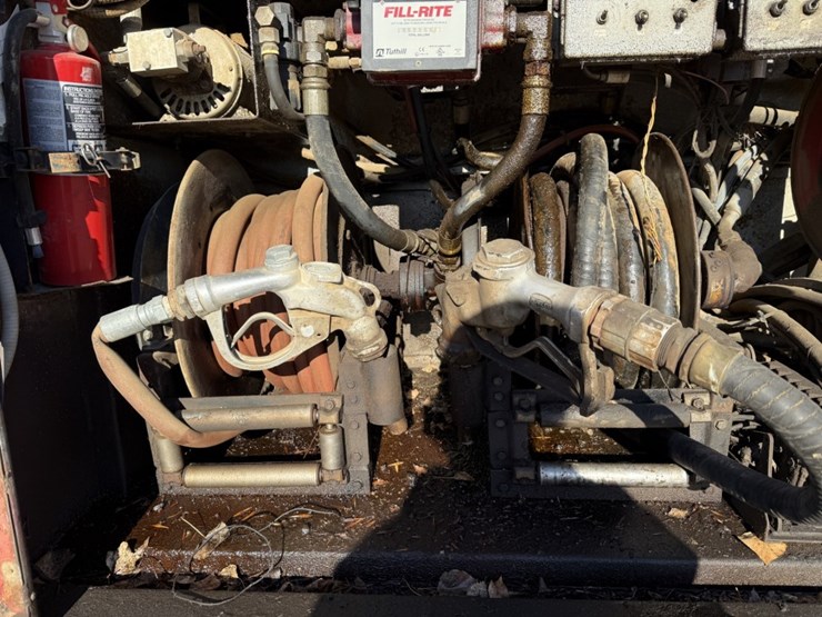 #1953-•-1998-ford-fuel-truck-image-45