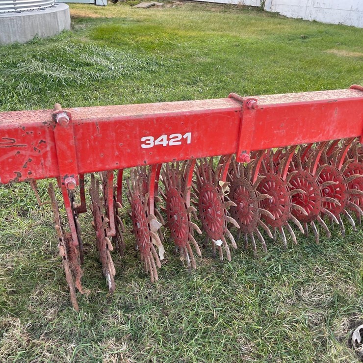 YETTER 3421