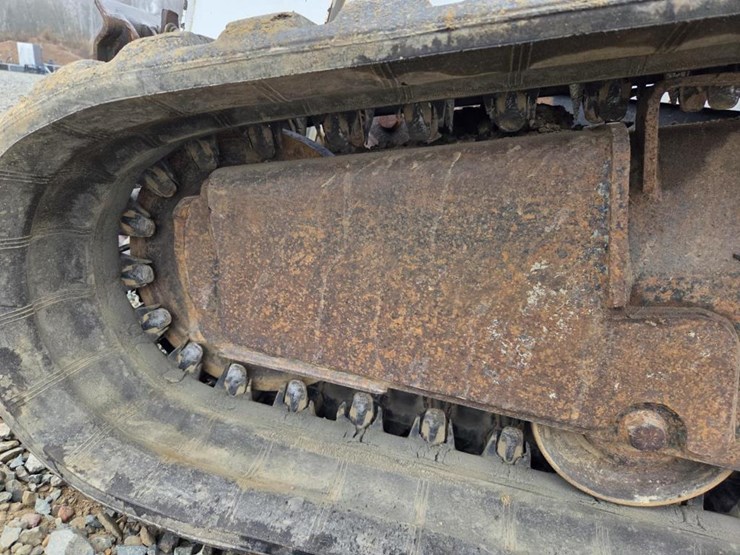 2013-bobcat-t770-image-54