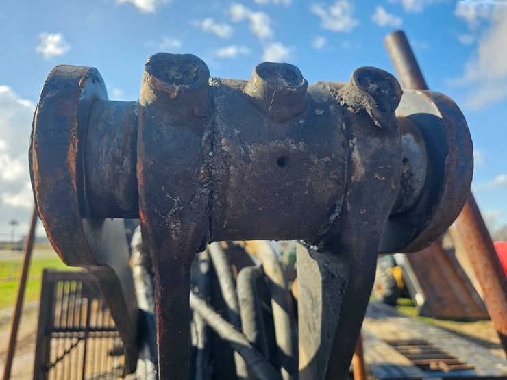 caterpillar-574-image-71