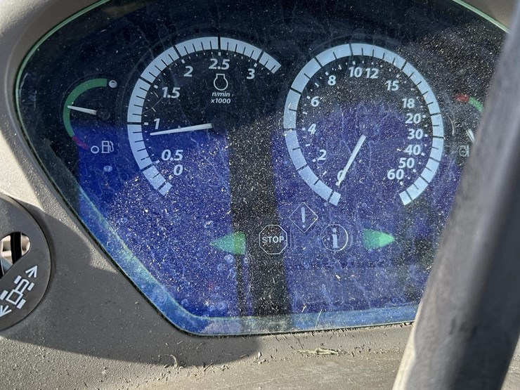 2013-john-deere-6170r-image-52