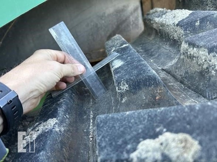 john-deere-8220t-image-28