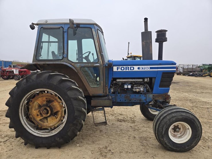 1978-ford-9700-image-4