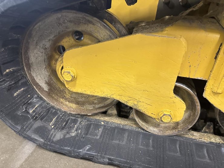 2018-caterpillar-228-image-60