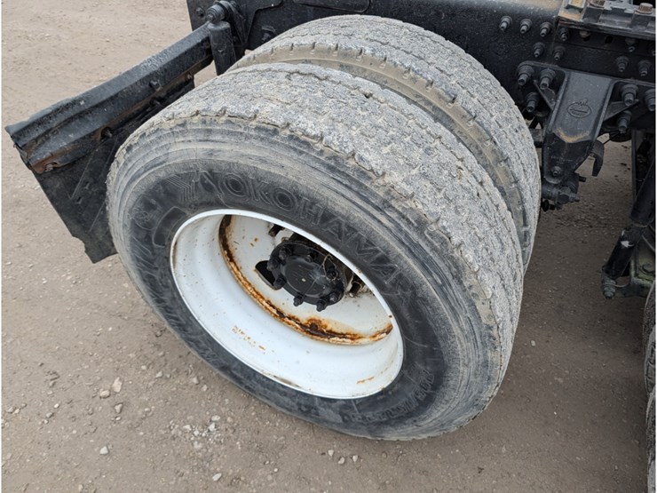 2007-mack-cxn613-daycab-image-8