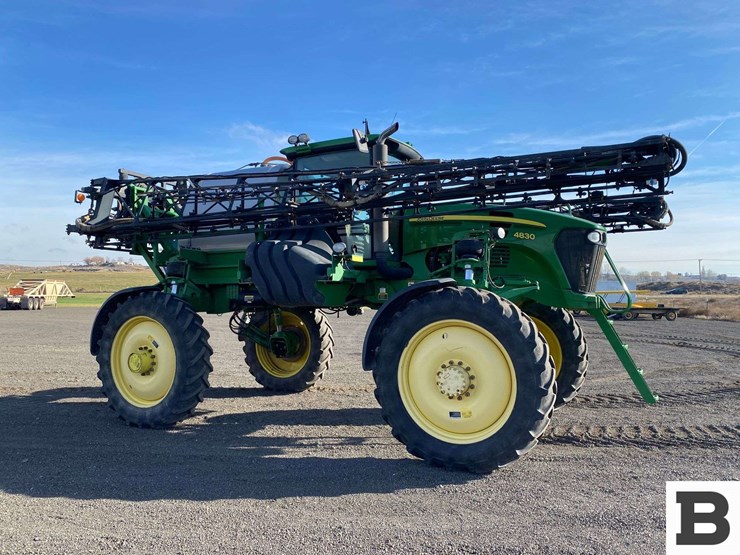 2013-john-deere-4830-image-6