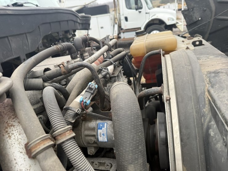 2013-international-4300-sba-image-27