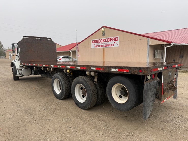 2006-freightliner-m2112-flatbed-image-4