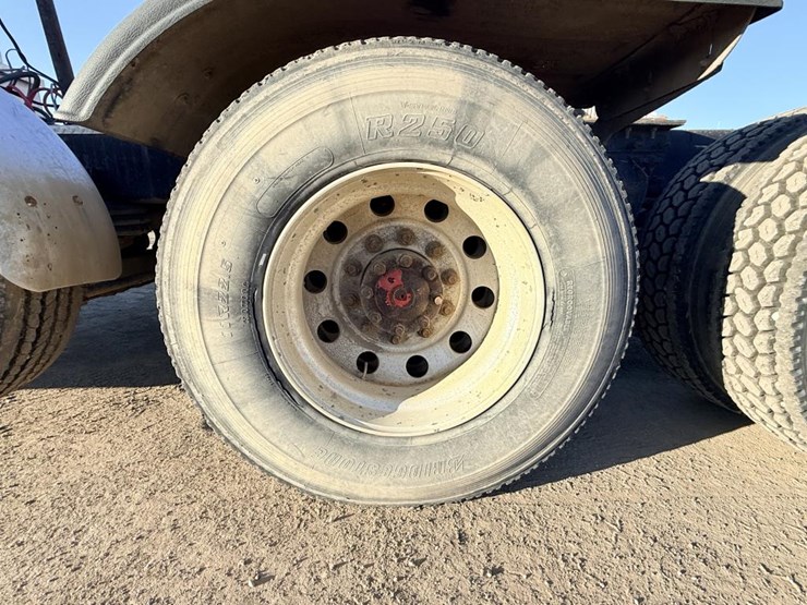 #1980-•-2008-international-eagle-day-cab-truck-tractor-image-54