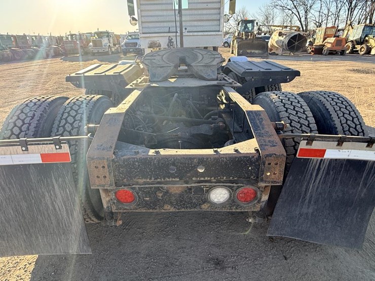 #1980-•-2008-international-eagle-day-cab-truck-tractor-image-18