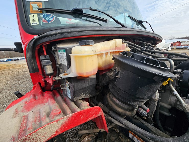 2016-freightliner-s2g-image-47