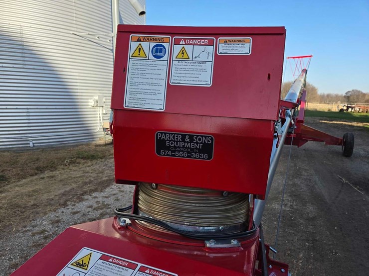 agi-mayrath-hx2-10"x63'-swing-away-auger-image-6