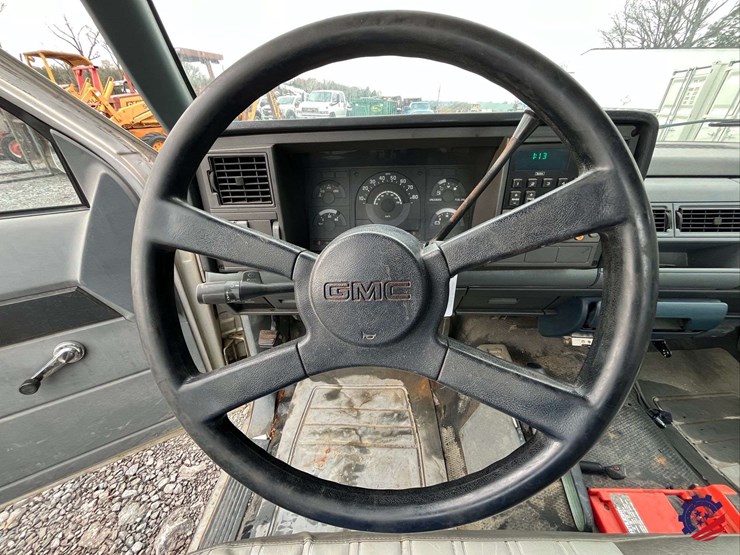 1990-gmc-sierra-pickup-truck-image-55