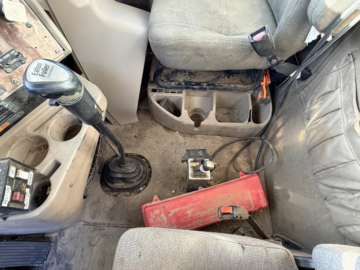 #1972-•-2008-international-eagle-day-cab-truck-tractor-image-36