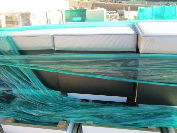 lot-of-(2)-pallets-round/square-ottomans,-image-3