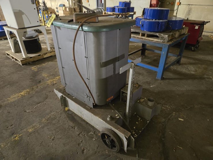 #3463-•-p&h-da300hfgw-ac-dc-arc-welder-image-4