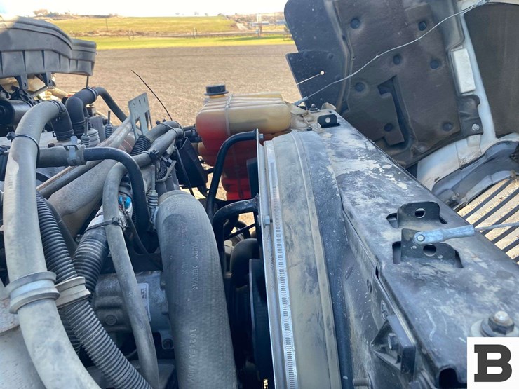 2011-international-durastar-4300-image-67